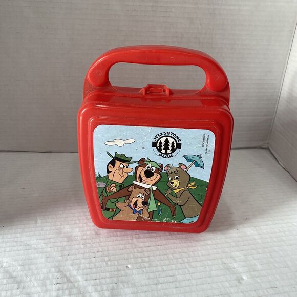 VTG Yogi Bear Jellystone Plastic Lunch Box Red Hanna Barbera Whirley Drink Works - Picture 1 of 3